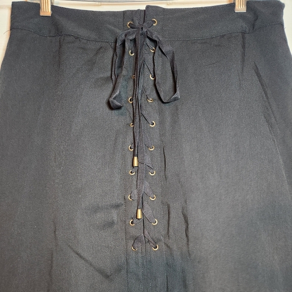 Who What Wear Lace Up A-Line Knee Length/Midi Skirt in Black Size 12 - Picture 6 of 6